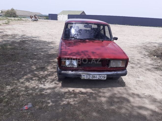 LADA (VAZ) 2105 1982, 130,000 km - 1.5 л - Salyan
