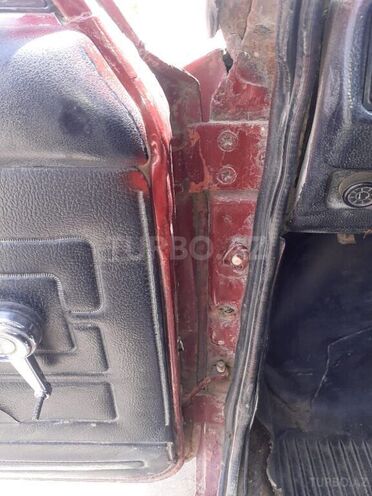 LADA (VAZ) 2105 1982, 130,000 km - 1.5 л - Salyan
