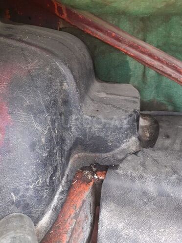 LADA (VAZ) 2105 1982, 130,000 km - 1.5 л - Salyan