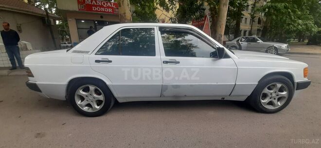 Mercedes 190 1990, 236,000 km - 2.0 l - Mingəçevir