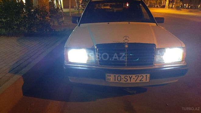 Mercedes 190 1990, 236,000 km - 2.0 l - Mingəçevir