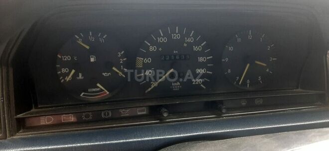 Mercedes 190 1990, 236,000 km - 2.0 l - Mingəçevir