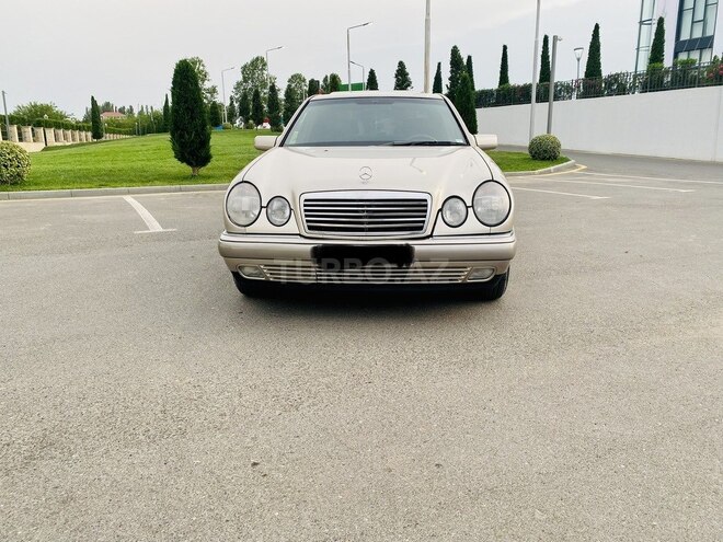 Mercedes E 220 1997, 378,900 km - 2.2 l - Ağcabədi