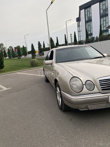 Mercedes E 220 1997, 378,900 km - 2.2 l - Ağcabədi