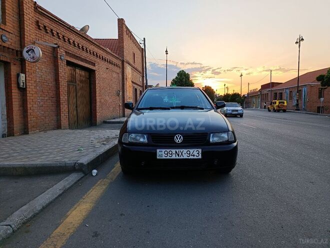 Volkswagen Polo 1999, 247,782 km - 1.6 l - Gəncə