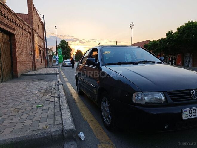 Volkswagen Polo 1999, 247,782 km - 1.6 l - Gəncə