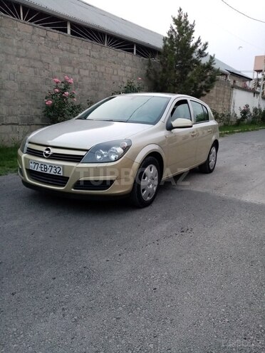 Opel Astra 2004, 136,500 km - 1.4 l - Yevlax
