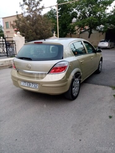 Opel Astra 2004, 136,500 km - 1.4 l - Yevlax