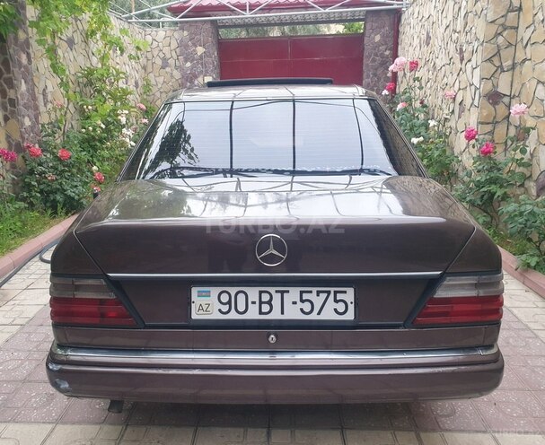 Mercedes E 220 1992, 547,000 km - 2.2 l - Bakı