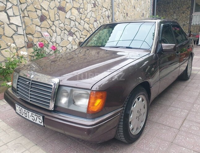 Mercedes E 220 1992, 547,000 km - 2.2 l - Bakı