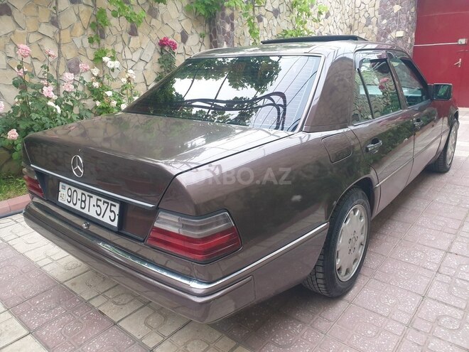 Mercedes E 220 1992, 547,000 km - 2.2 l - Bakı