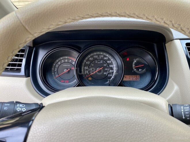 Nissan Tiida 2011, 176,000 km - 1.6 l - Bakı