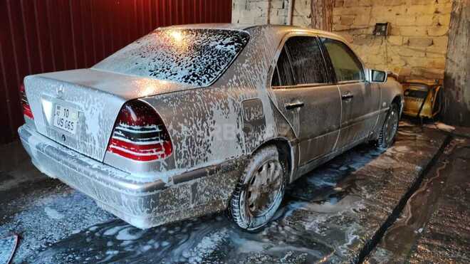 Mercedes C 240 1997, 333,000 km - 2.4 l - Bakı