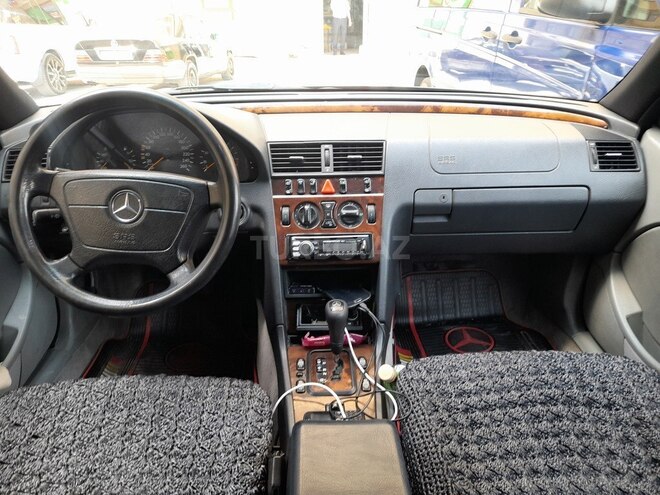 Mercedes C 240 2000, 395,000 km - 2.4 l - Bakı