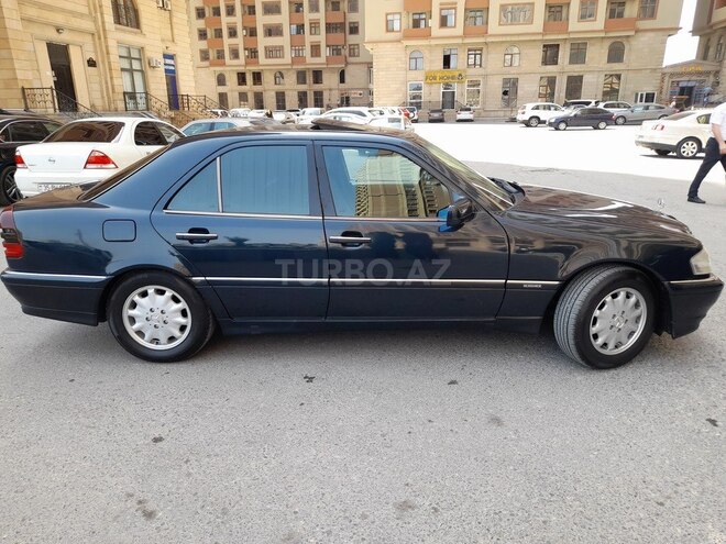 Mercedes C 240 2000, 395,000 km - 2.4 l - Bakı