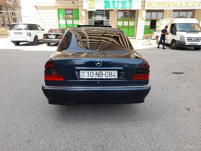 Mercedes C 240 2000, 395,000 km - 2.4 l - Bakı