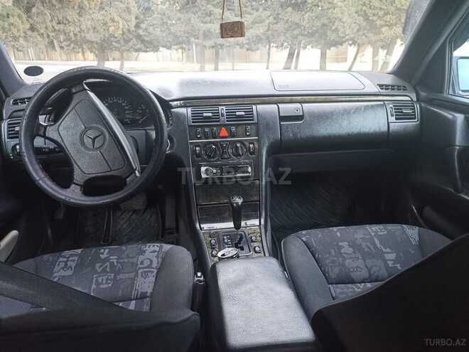 Mercedes E 240 1998, 33,000 km - 2.4 l - Bakı
