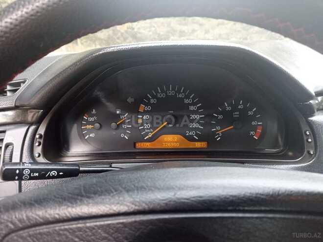 Mercedes E 240 1998, 33,000 km - 2.4 l - Bakı