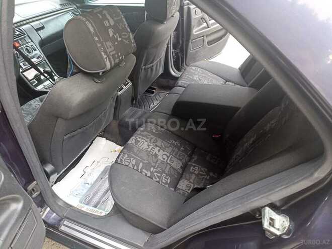 Mercedes E 240 1998, 33,000 km - 2.4 l - Bakı