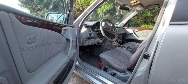 Mercedes E 220 1999, 511,000 km - 2.2 l - Bakı