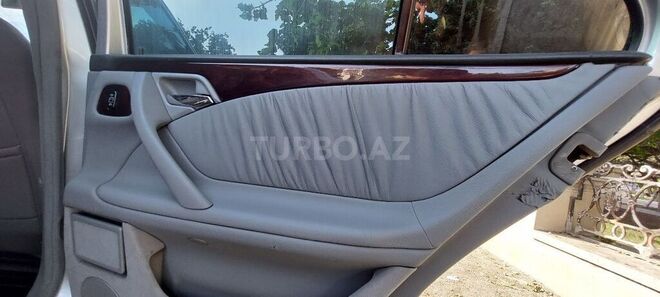 Mercedes E 220 1999, 511,000 km - 2.2 l - Bakı