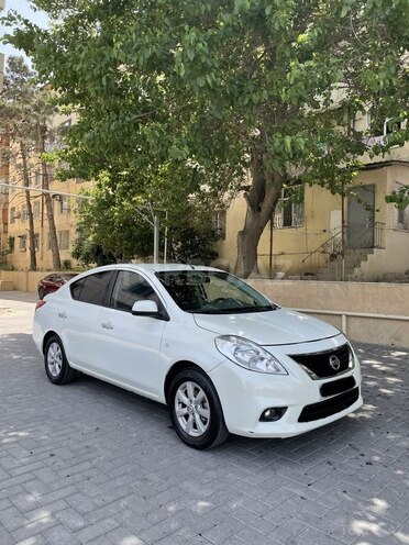 Nissan Sunny 2013, 196,000 km - 1.5 l - Bakı