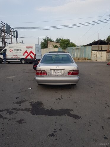 Mercedes E 320 2002, 19,000 km - 3.2 l - Bakı