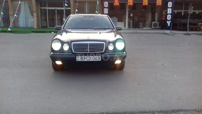 Mercedes E 320 1998, 327,000 km - 3.2 l - Sumqayıt