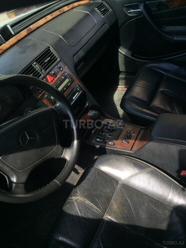 Mercedes C 240 1997, 290,000 km - 2.4 l - Bakı