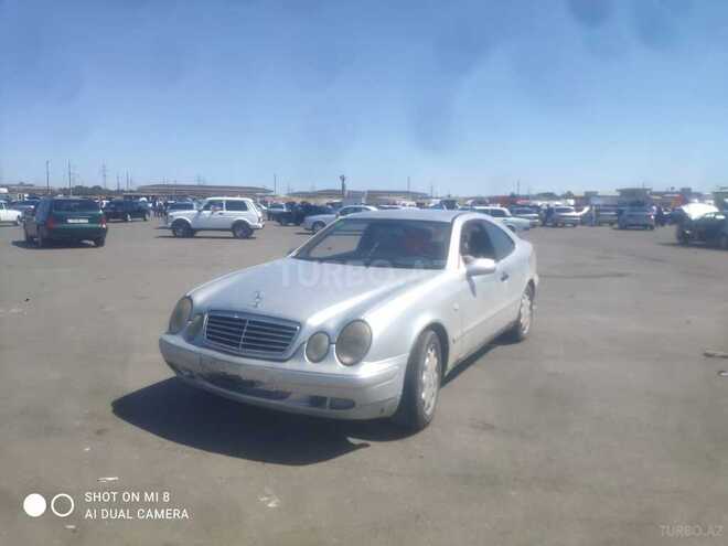 Mercedes E 200 1998, 496,000 km - 2.0 l - Sumqayıt