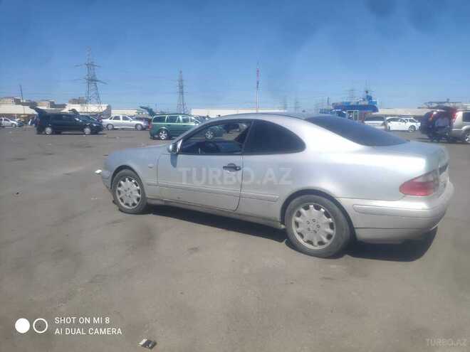 Mercedes E 200 1998, 496,000 km - 2.0 l - Sumqayıt