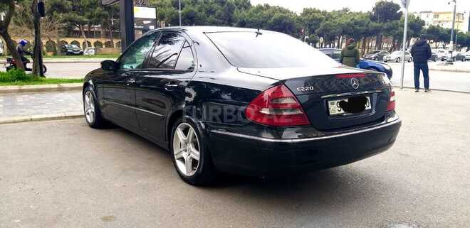 Mercedes E 220 2003, 333,000 km - 2.2 l - Bakı