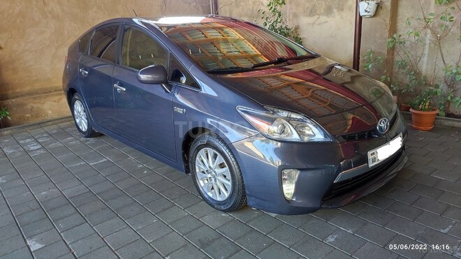 Toyota Prius 2013, 260,000 km - 1.8 l - Bakı