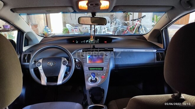 Toyota Prius 2013, 260,000 km - 1.8 l - Bakı