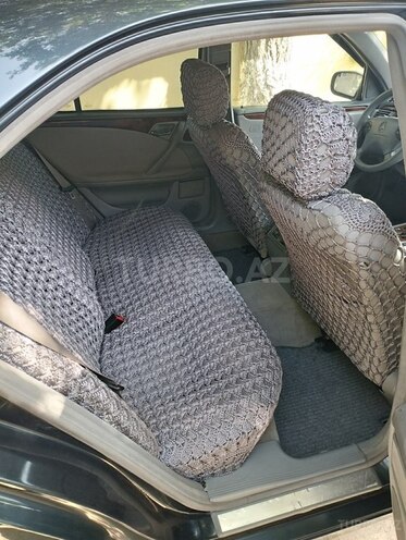 Mercedes E 220 2001, 373,000 km - 2.2 l - Salyan