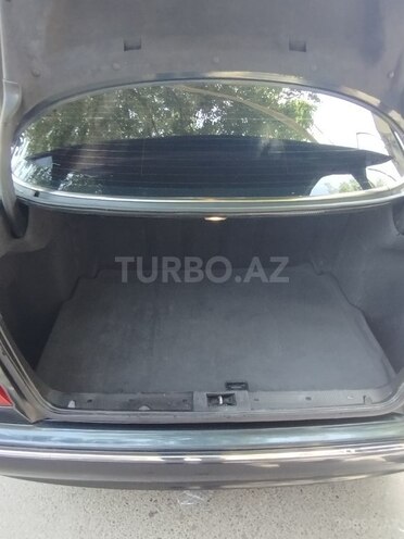 Mercedes E 220 2001, 373,000 km - 2.2 l - Salyan
