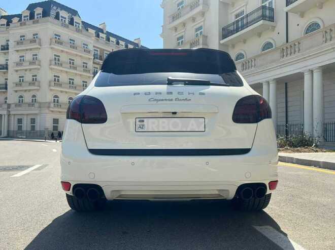 Porsche Cayenne Turbo 2010, 118,000 km - 4.8 l - Bakı