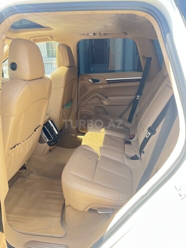 Porsche Cayenne Turbo 2010, 118,000 km - 4.8 l - Bakı