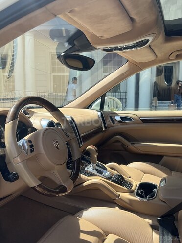 Porsche Cayenne Turbo 2010, 118,000 km - 4.8 l - Bakı
