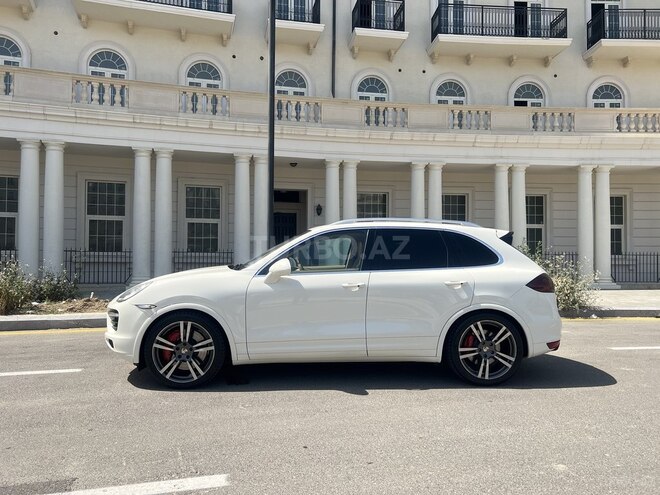Porsche Cayenne Turbo 2010, 118,000 km - 4.8 l - Bakı
