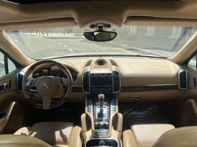 Porsche Cayenne Turbo 2010, 118,000 km - 4.8 l - Bakı