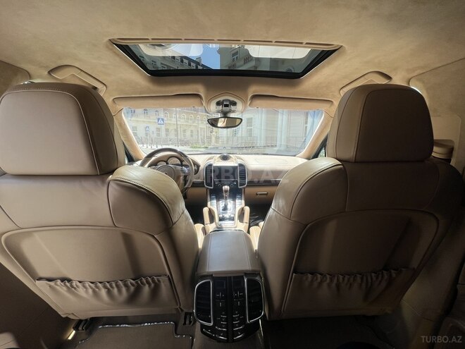 Porsche Cayenne Turbo 2010, 118,000 km - 4.8 l - Bakı