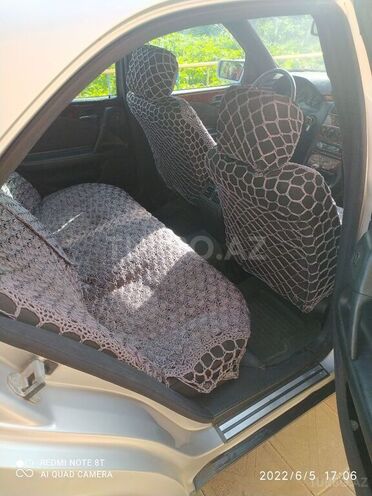 Mercedes E 240 1998, 123,456 km - 2.4 l - Masallı