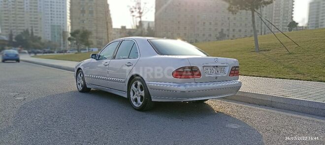 Mercedes E 200 2000, 380,000 km - 2.0 l - Bakı
