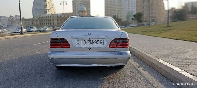 Mercedes E 200 2000, 380,000 km - 2.0 l - Bakı