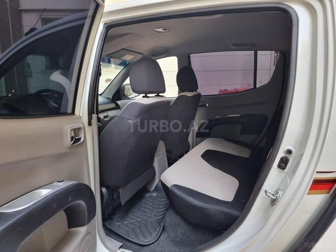 Mitsubishi L200 2015, 175,000 km - 2.5 l - Bakı