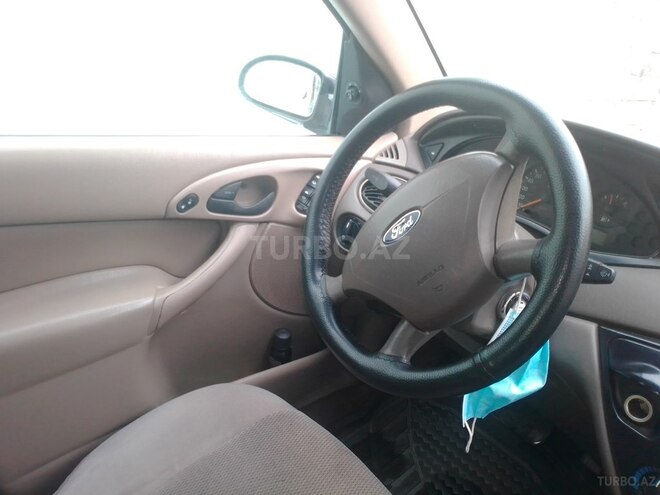 Ford Focus 2002, 300,000 km - 2.0 л - Bakı