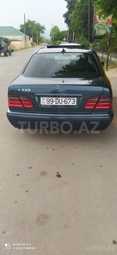 Mercedes E 240 1998, 289,000 km - 2.4 l - Qazax