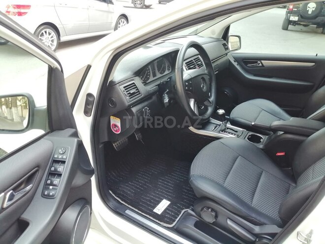 Mercedes B 180 2011, 45,000 km - 1.7 l - Bakı