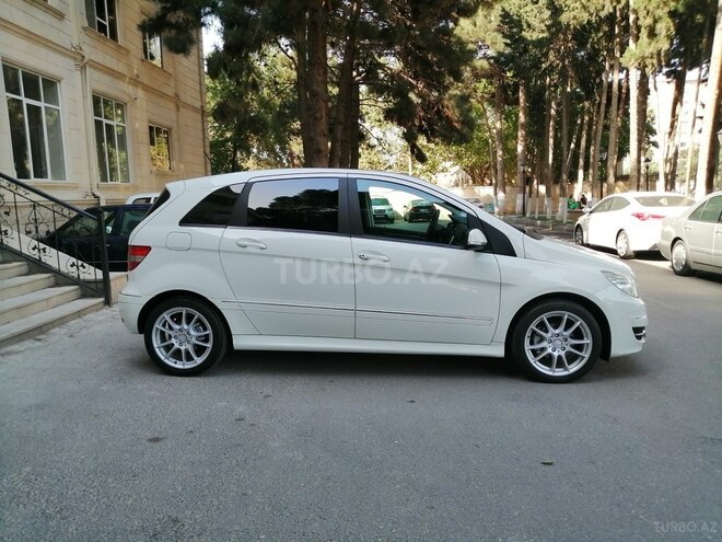 Mercedes B 180 2011, 45,000 km - 1.7 l - Bakı